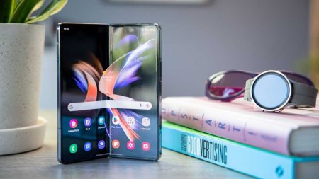 گوشی Galaxy Z Fold 5 با قیمت کمتر نسبت به نسل قبل عرضه می شود