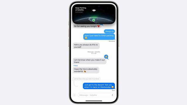 یک آیفون که iMessage را با متون ارسال شده از طریق ماهواره نشان می دهد