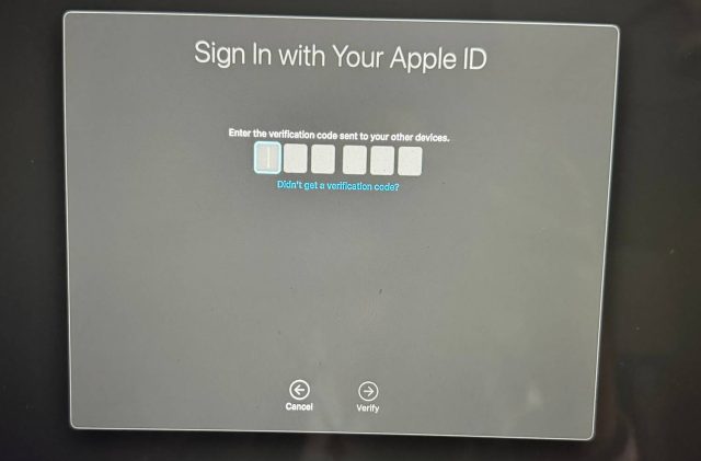 وارد کردن کد تأیید برای ورود با Apple ID در macOS