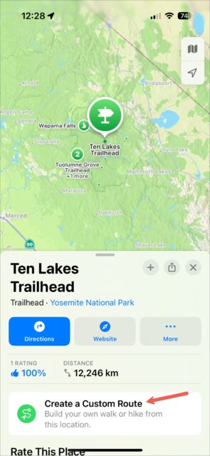بسته به انتخاب شما، ممکن است دکمه 'Plan a Hike' یا 'Create a Custom Route' را ببینید.