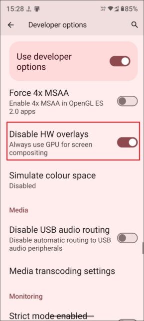 در صفحه گزینه‌های توسعه‌دهنده، تنظیم «Disable HW overlays» را پیدا کنید و روی کلید آن ضربه بزنید تا فعال شود