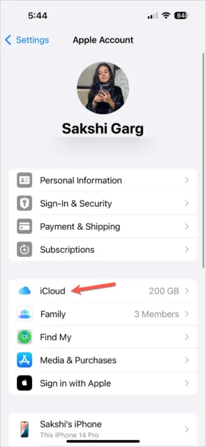 بعد، روی گزینه «iCloud» ضربه بزنید.