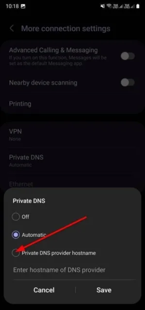 نام Private DNS provider hostname را انتخاب کنید